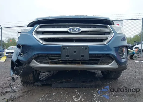 2018 Ford Escape Se из США, поврежденный, VIN 1FMCU9GD4JUA68645